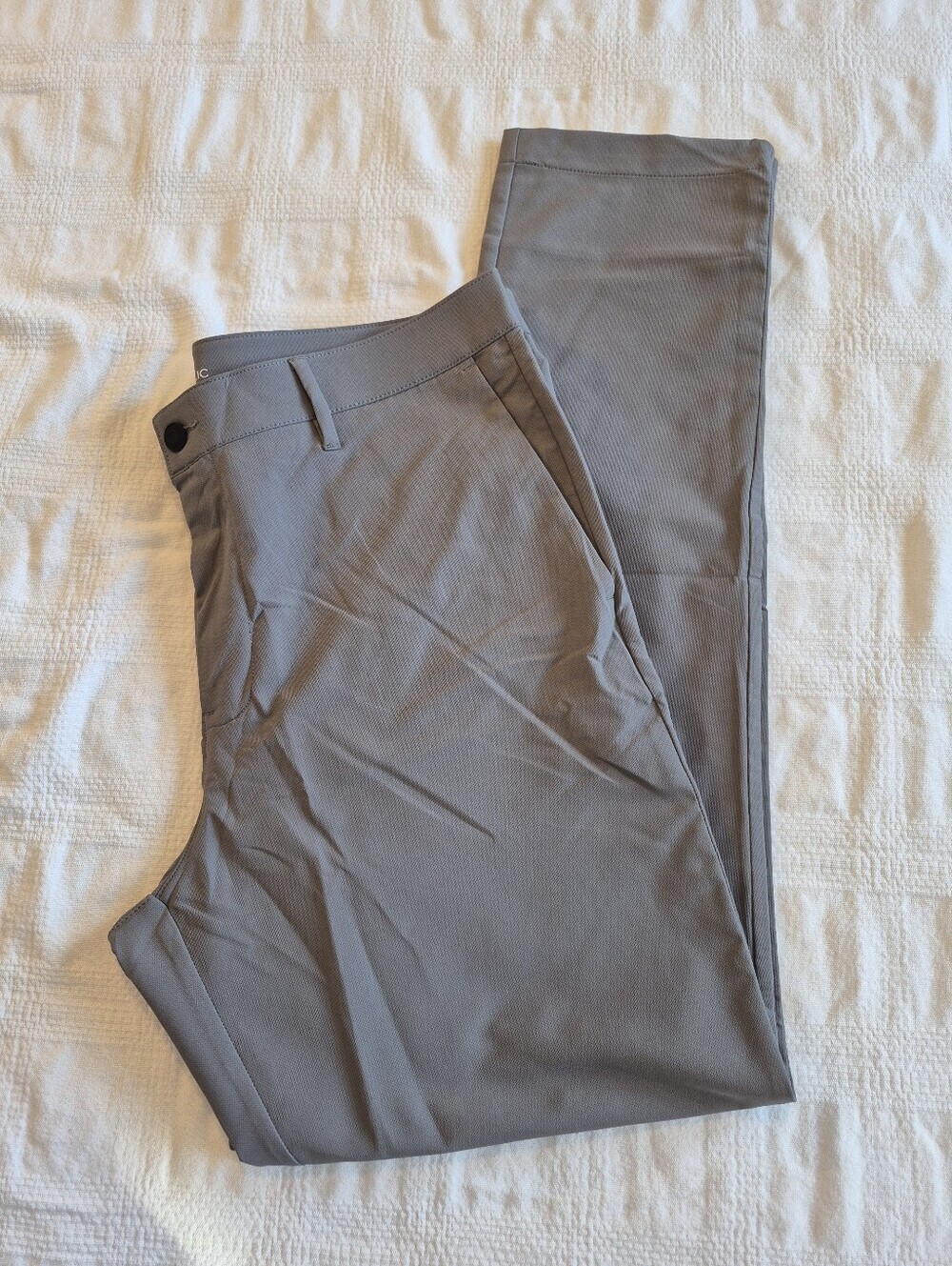 Banana Republic men's size 36 x 34 casual flat front pants, NWT